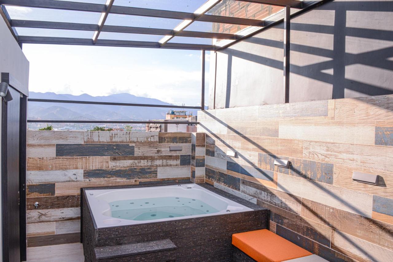 Apartamento Lleras Ac Hot Tub Medellín Exterior foto
