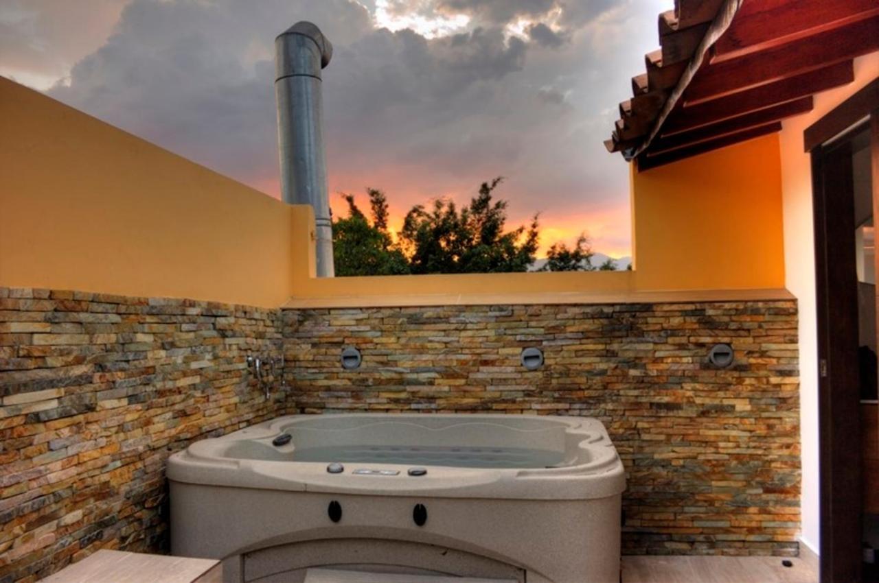 Apartamento Lleras Ac Hot Tub Medellín Exterior foto