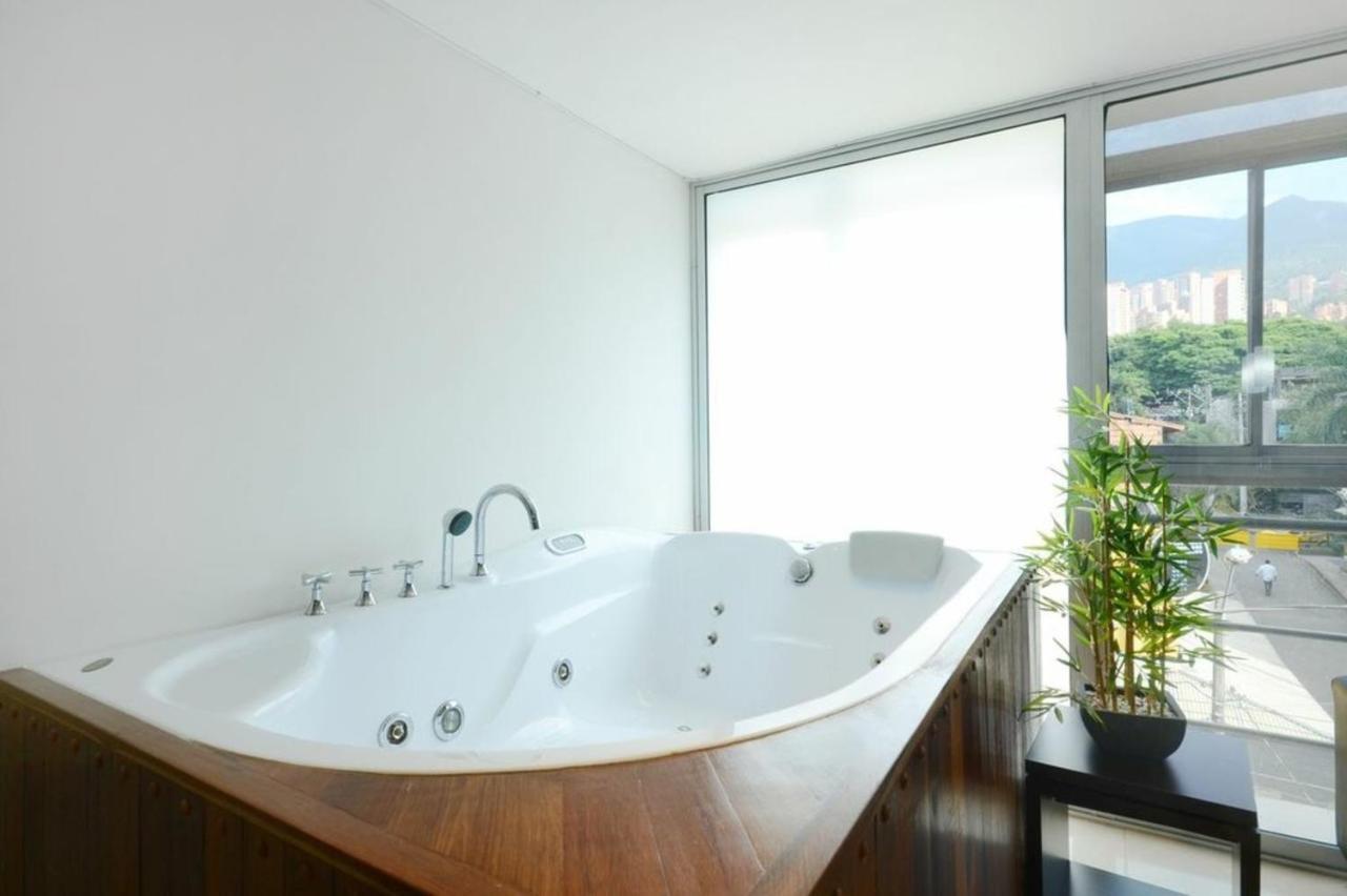 Apartamento Lleras Ac Hot Tub Medellín Exterior foto